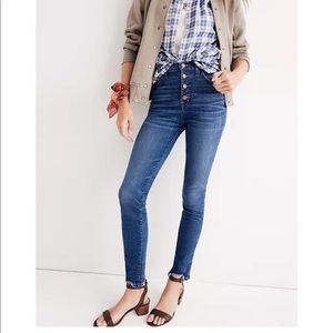 Madewell 10” high rise skinny jeans - size 26 - chewed hem and button fly EUC